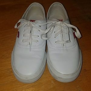 Leather tennis shoes